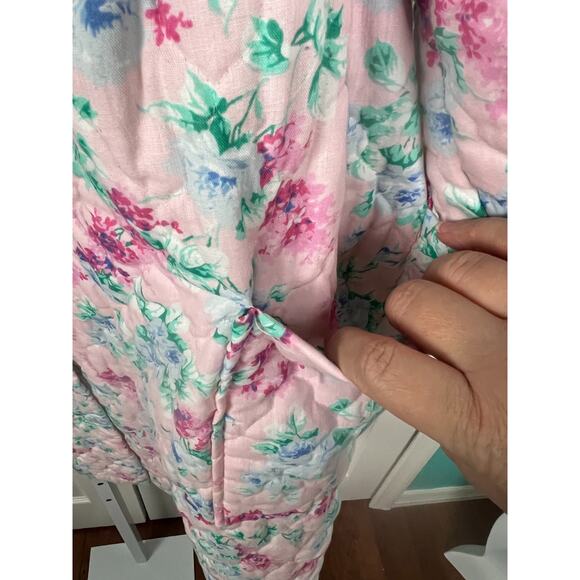 Vtg Leisure Life Quilted Robe Pink Blue Floral Sz XL Cottage Country Look - Picture 6 of 10